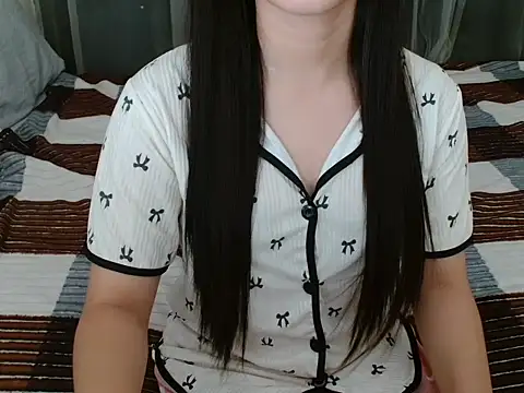 xsavanah01 online show from July 12, 2026, 7:42 am