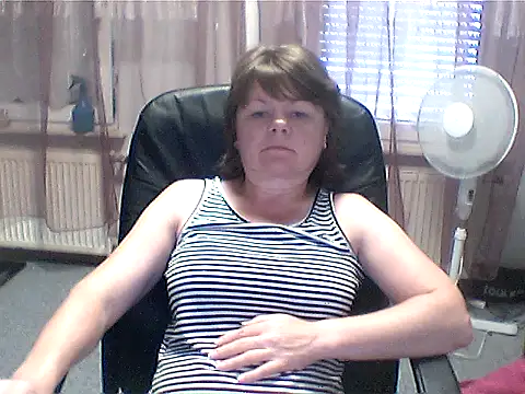 MoonLady40 online show from June 21, 2026, 2:34 pm