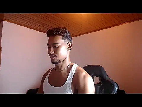 Snapshot of Thong_21 chatting on June 14, 2026, 3:30 am Thong 21 online show from June 14, 2026, 3:30 am