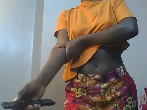 Snapshot of Black_prettty chatting on June 20, 2026, 4:23 pm Black prettty online show from June 20, 2026, 4:23 pm