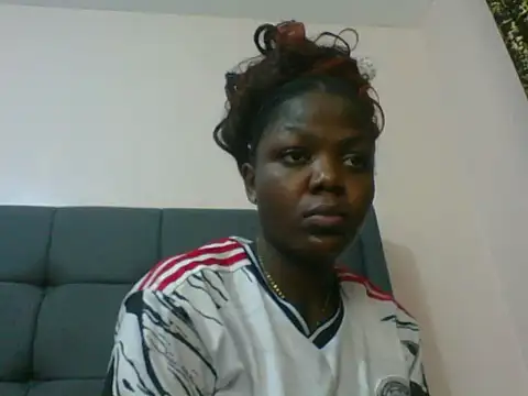 Snapshot of Black_prettty chatting on July 21, 2026, 10:33 pm Black prettty online show from July 21, 2026, 10:33 pm