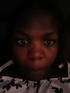 Snapshot of Black_prettty chatting on July 15, 2026, 9:38 am Black prettty online show from July 15, 2026, 9:38 am