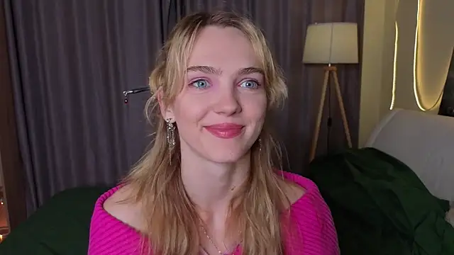 Snapshot of MarielRoloson chatting on July 2, 2026, 7:09 pm MarielRoloson online show from July 2, 2026, 7:09 pm