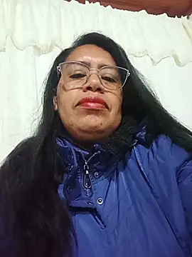 Snapshot of Emilif_ chatting on August 4, 2026, 1:54 am Emilif online show from August 4, 2026, 1:54 am