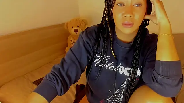 NicolePasqualott online show from October 29, 2025, 10:52 pm