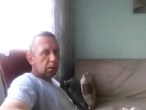 Snapshot of RafalekRozmarynowski81 chatting on June 30, 2026, 5:29 am RafalekRozmarynowski81 online show from June 30, 2026, 5:29 am