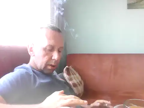 Snapshot of RafalekRozmarynowski81 chatting on July 29, 2026, 4:33 am RafalekRozmarynowski81 online show from July 29, 2026, 4:33 am