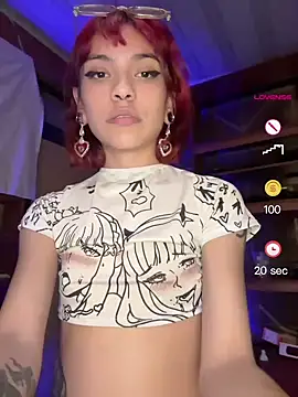 Snapshot of xLilyAngelx_ chatting on June 16, 2026, 9:09 am xLilyAngelx online show from June 16, 2026, 9:09 am