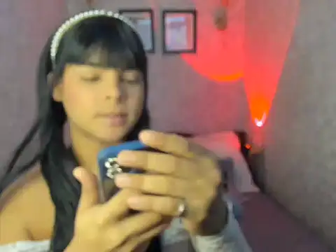 Snapshot of emily_rosue_ chatting on July 14, 2026, 1:38 am emily rosue online show from July 14, 2026, 1:38 am