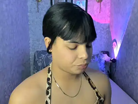 Snapshot of emily_rosue_ chatting on July 23, 2026, 1:58 am emily rosue online show from July 23, 2026, 1:58 am