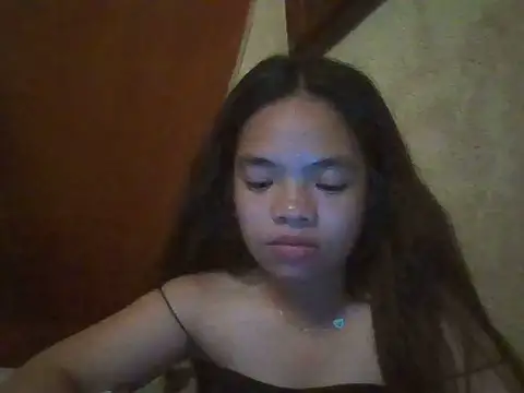 Snapshot of pretty_gia chatting on July 8, 2026, 12:03 am pretty gia online show from July 8, 2026, 12:03 am