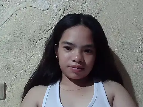 Snapshot of pretty_gia chatting on July 8, 2026, 3:56 pm pretty gia online show from July 8, 2026, 3:56 pm