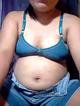 HotPussyPinay online show from July 12, 2026, 11:00 am
