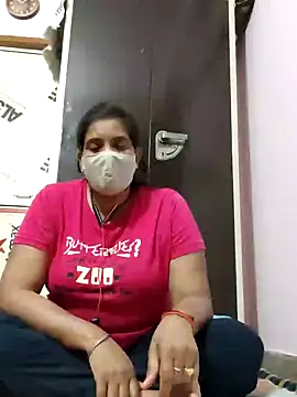 Snapshot of Hot_Darling001 chatting on July 10, 2026, 4:40 pm Hot Darling001 online show from July 10, 2026, 4:40 pm