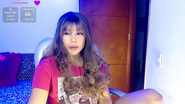 Snapshot of Emmy_Copland chatting on July 18, 2026, 5:16 am Emmy Copland online show from July 18, 2026, 5:16 am