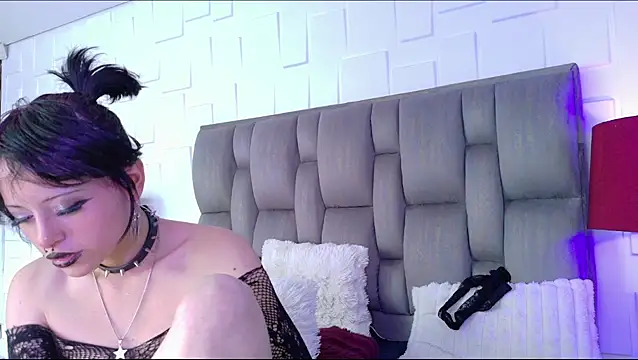 ViolettClay online show from June 25, 2026, 5:18 pm
