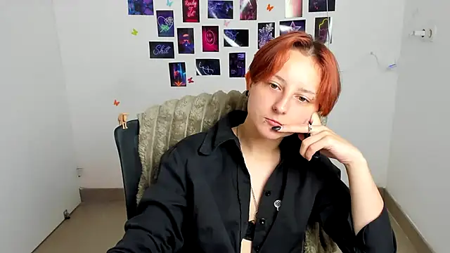 Snapshot of Dilara_Kiss_ chatting on July 6, 2026, 11:50 am Dilara Kiss online show from July 6, 2026, 11:50 am