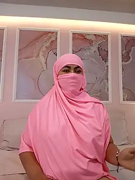 Snapshot of Mariam_Rahal chatting on June 17, 2026, 1:43 pm Mariam Rahal online show from June 17, 2026, 1:43 pm
