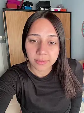 Snapshot of Morena_hot2 chatting on June 16, 2026, 5:02 pm Morena hot2 online show from June 16, 2026, 5:02 pm