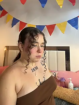 Doll Ivy online show from July 28, 2026, 10:20 pm