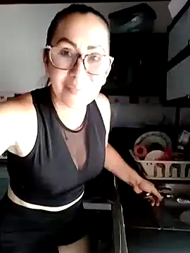 Snapshot of Cuchibarbie chatting on July 6, 2026, 4:20 pm Cuchibarbie online show from July 6, 2026, 4:20 pm