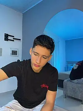 Snapshot of SantiLux_ chatting on July 12, 2026, 7:26 pm SantiLux online show from July 12, 2026, 7:26 pm