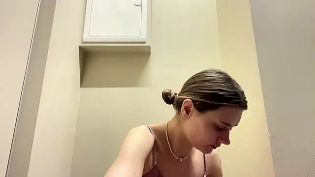 PrincessSkowyra online show from June 26, 2026, 7:14 am