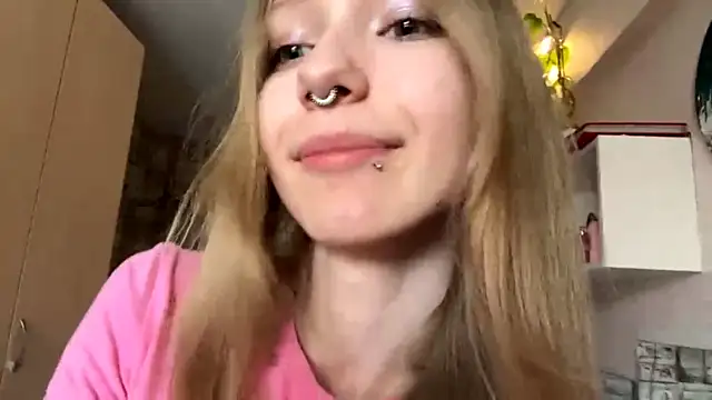 Snapshot of BivalentFalloff chatting on July 12, 2026, 5:30 am BivalentFalloff online show from July 12, 2026, 5:30 am