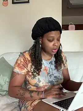 HypnotiqVibez online show from July 17, 2026, 4:48 pm