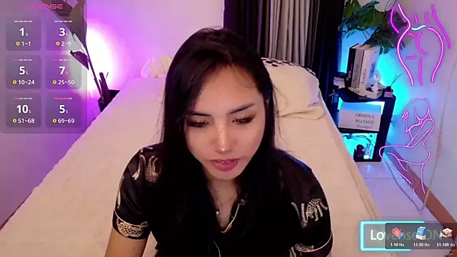 Snapshot of Bell_PepperHot chatting on August 7, 2026, 12:44 pm Bell PepperHot online show from August 7, 2026, 12:44 pm