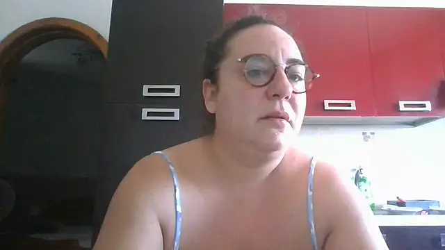 Snapshot of MissEva10 chatting on July 7, 2026, 9:46 am MissEva10 online show from July 7, 2026, 9:46 am