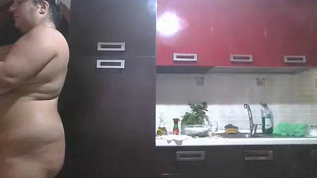 Snapshot of MissEva10 chatting on August 6, 2026, 8:04 pm MissEva10 online show from August 6, 2026, 8:04 pm