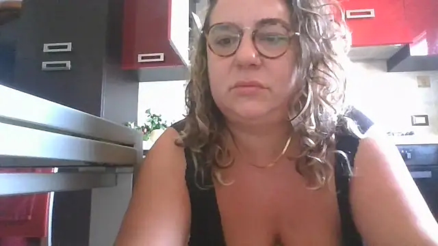 Snapshot of MissEva10 chatting on August 4, 2026, 8:30 am MissEva10 online show from August 4, 2026, 8:30 am