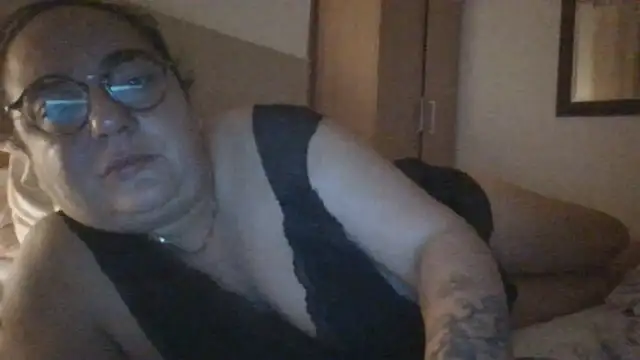 Snapshot of MissEva10 chatting on July 28, 2026, 9:03 pm MissEva10 online show from July 28, 2026, 9:03 pm