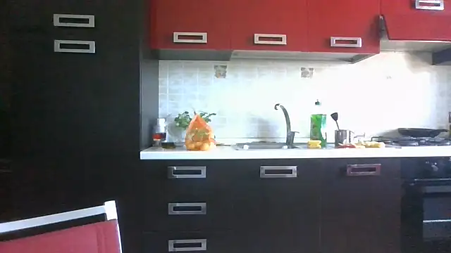 Snapshot of MissEva10 chatting on July 10, 2026, 11:32 am MissEva10 online show from July 10, 2026, 11:32 am