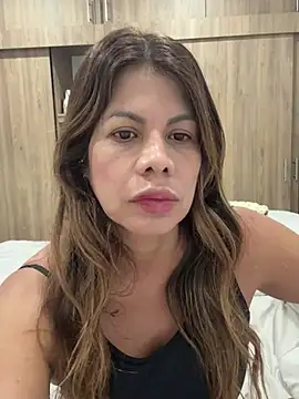 Valen Milf4u online show from August 3, 2026, 12:00 pm