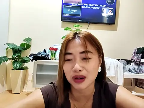 Snapshot of missceexx chatting on August 2, 2026, 1:53 pm missceexx online show from August 2, 2026, 1:53 pm