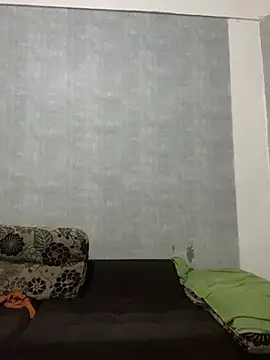 estrellla1 online show from July 25, 2026, 10:11 am