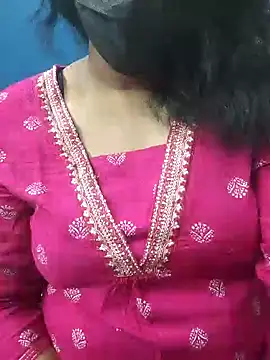 Snapshot of Zaara-Rose chatting on June 28, 2026, 9:59 am Zaara-Rose online show from June 28, 2026, 9:59 am