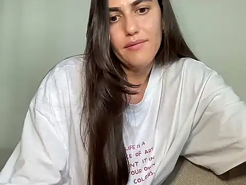 Snapshot of Rineliadi chatting on July 9, 2026, 4:24 am Rineliadi online show from July 9, 2026, 4:24 am