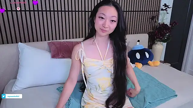Snapshot of MySweetSofie chatting on July 12, 2026, 3:51 am MySweetSofie online show from July 12, 2026, 3:51 am