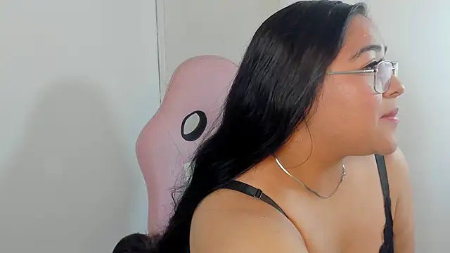 Snapshot of KimmyBellari chatting on June 21, 2026, 3:34 am KimmyBellari online show from June 21, 2026, 3:34 am