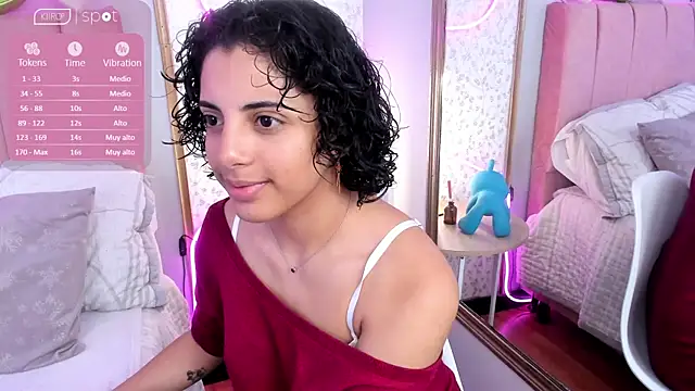 Snapshot of LUMINEVERLIGTH chatting on July 15, 2026, 7:10 pm LUMINEVERLIGTH online show from July 15, 2026, 7:10 pm