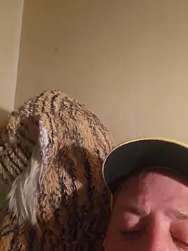 heterohotguy78 online show from August 3, 2026, 9:52 pm