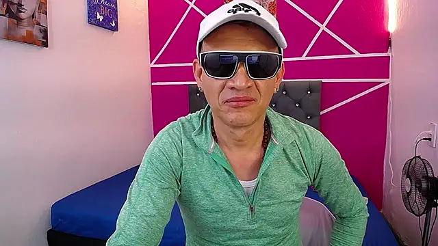Cesirry  online show from July 14, 2026, 7:09 pm