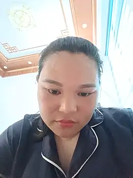 Snapshot of Holy-mi chatting on June 25, 2026, 5:12 am Holy-mi online show from June 25, 2026, 5:12 am