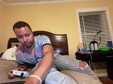 Charmingswoleking online show from August 3, 2026, 1:25 am