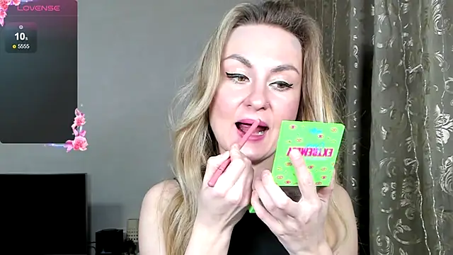 Snapshot of kelly_copperfield chatting on February 18, 2025, 3:20 pm kelly copperfield online show from February 18, 2025, 3:20 pm