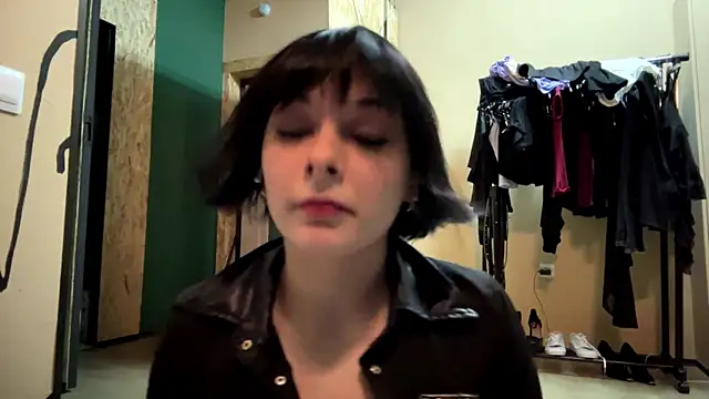 Reeegina online show from June 24, 2026, 5:33 pm