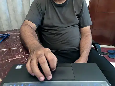 Snapshot of desipapaxx chatting on July 4, 2026, 5:28 pm desipapaxx online show from July 4, 2026, 5:28 pm